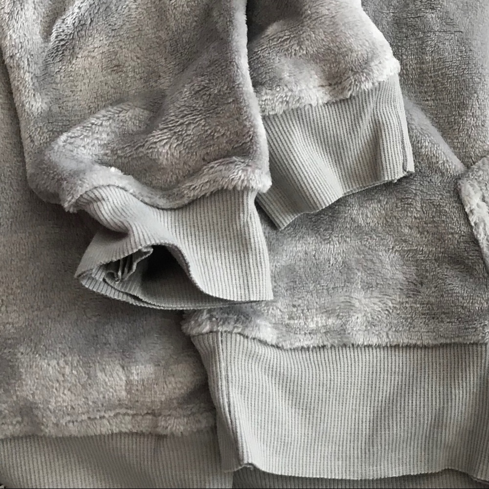 ❄️LAST3️⃣//BLUSH FLEECE HOODIE - Picture 6 of 6